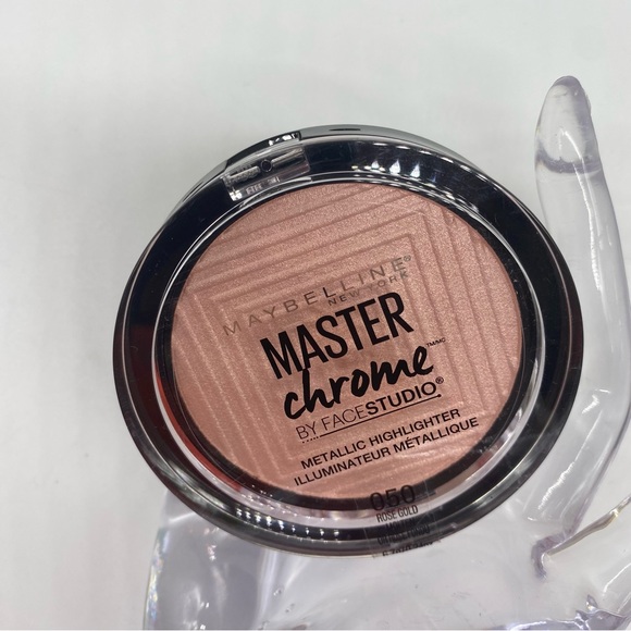 Maybelline Facestudio Master Chrome Metallic Highlighter 50 Molten Rose Gold NEW - Picture 4 of 4